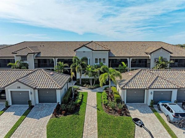 5710 PALMER CIRCLE, Unit 104, LAKEWOOD RANCH, FL 34211