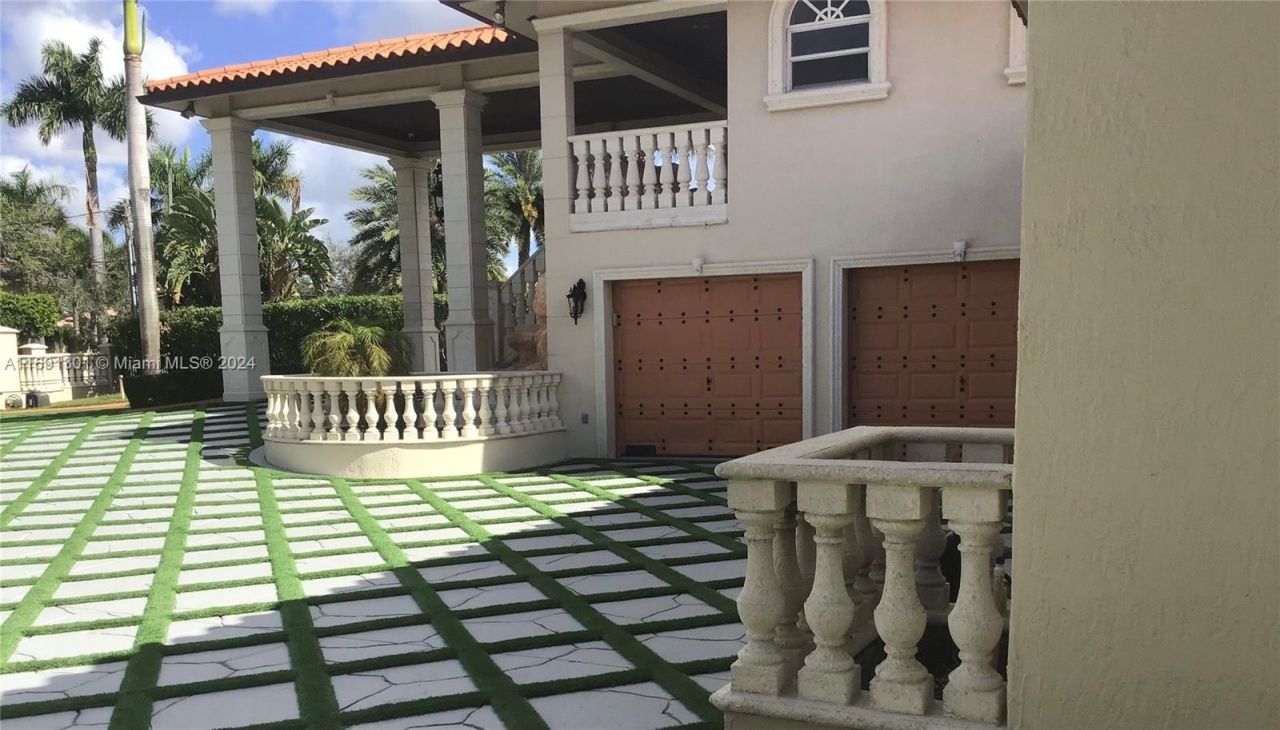 13460 SW 32nd St, Kendall, FL 33175 Photo