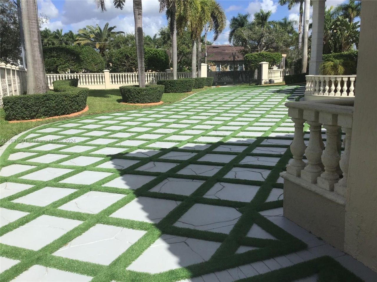 13460 SW 32nd St, Kendall, FL 33175 Photo