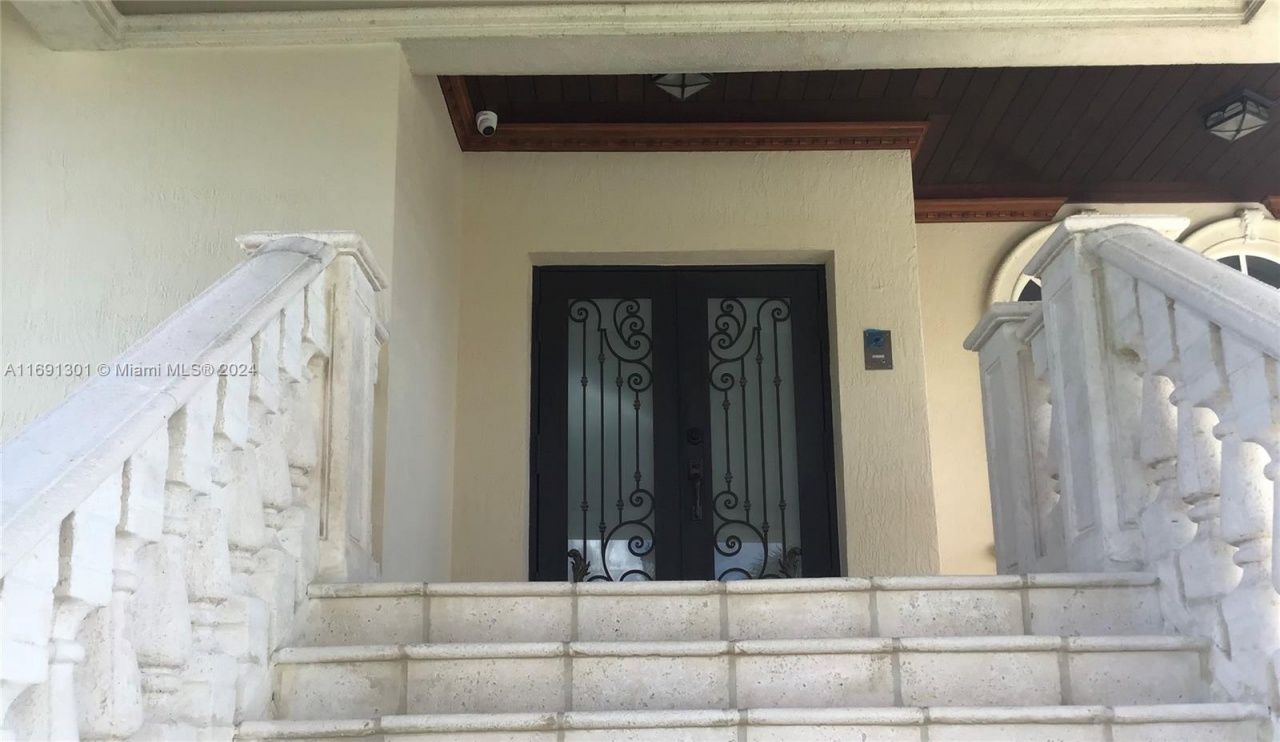 13460 SW 32nd St, Kendall, FL 33175 Photo