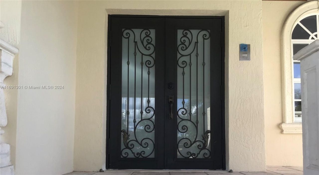 13460 SW 32nd St, Kendall, FL 33175 Photo