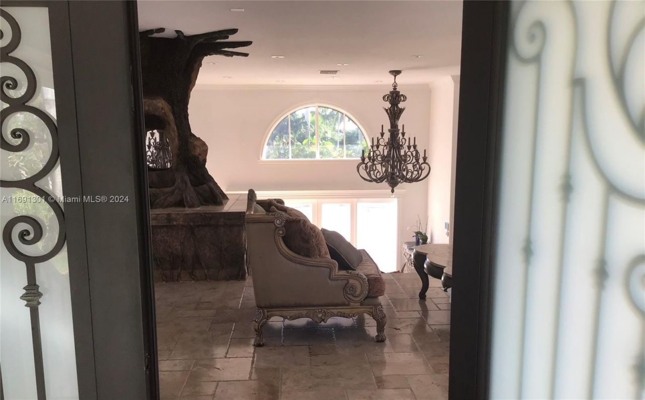 13460 SW 32nd St, Kendall, FL 33175 Photo