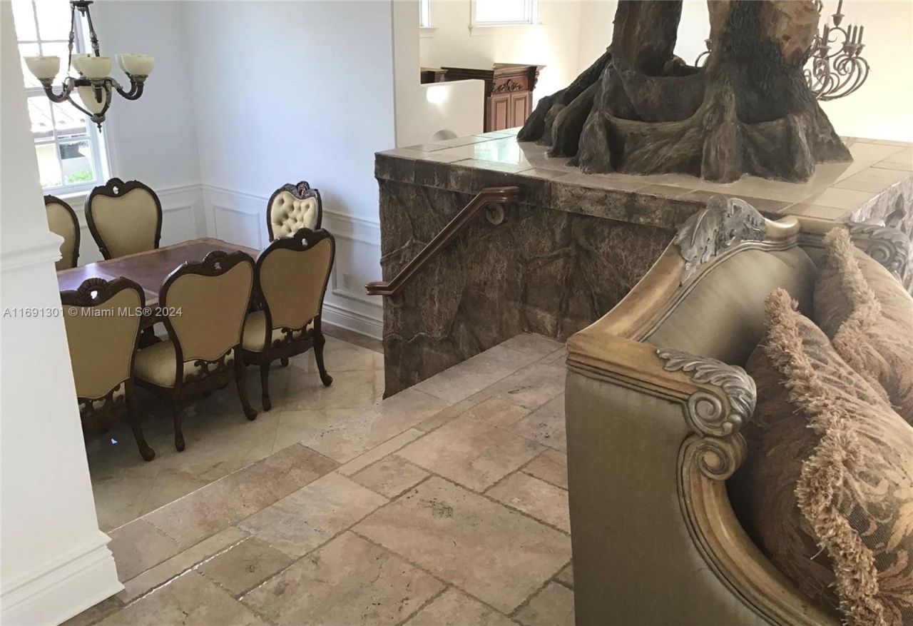 13460 SW 32nd St, Kendall, FL 33175 Photo