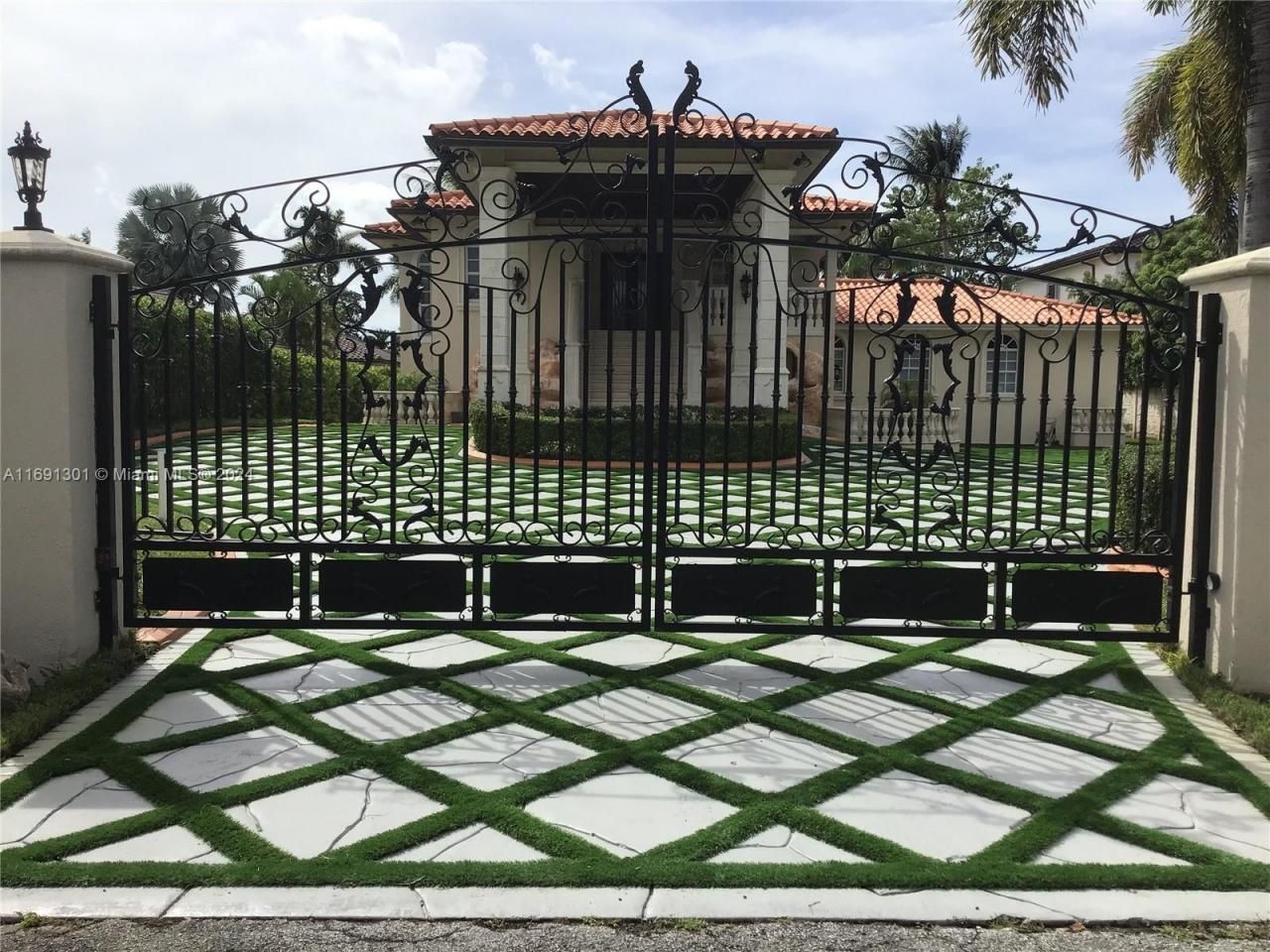 13460 SW 32nd St, Kendall, FL 33175 Photo