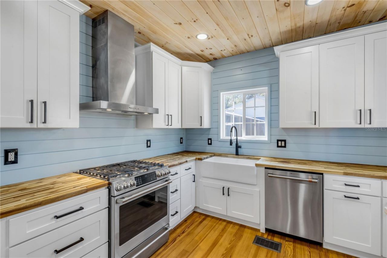 532 Faulkner Street, New Smyrna Beach, FL 32168 Photo