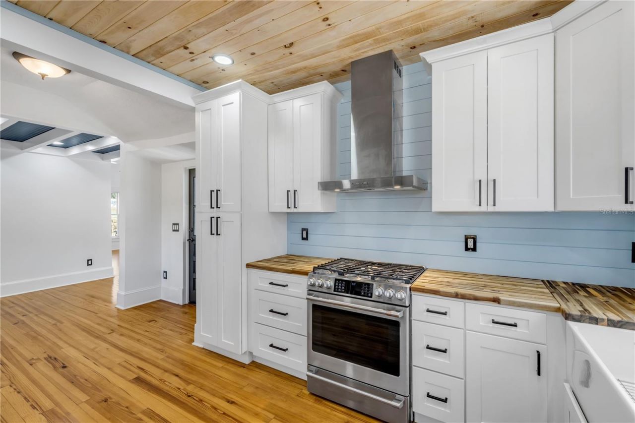 532 Faulkner Street, New Smyrna Beach, FL 32168 Photo