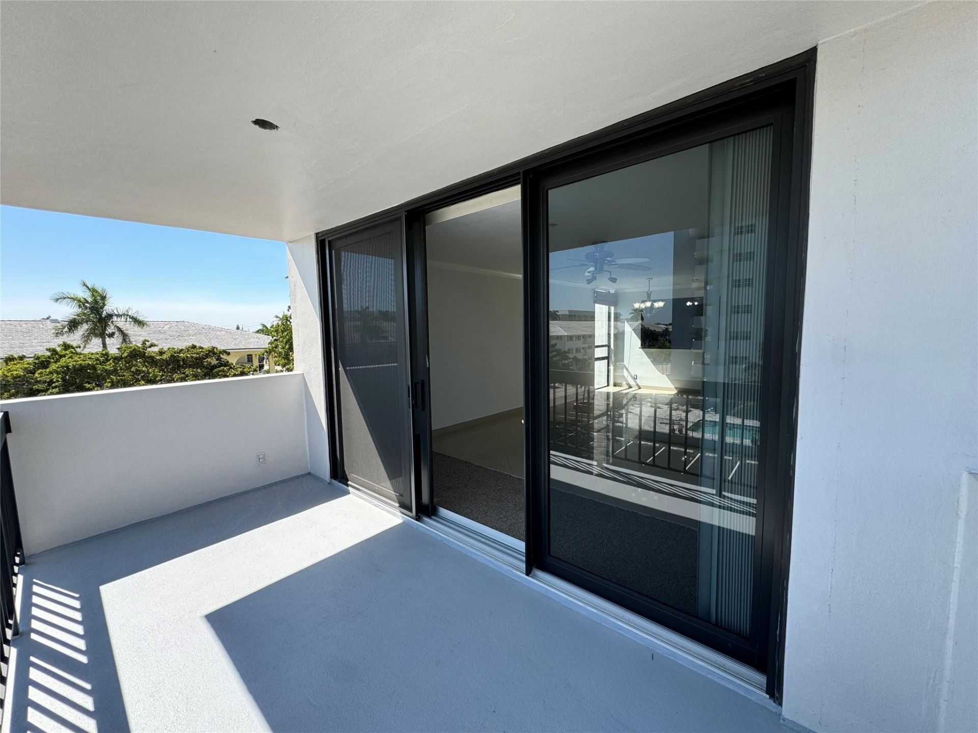 4800 Bayview Drive, Unit 406, Fort Lauderdale, FL 33308 Photo