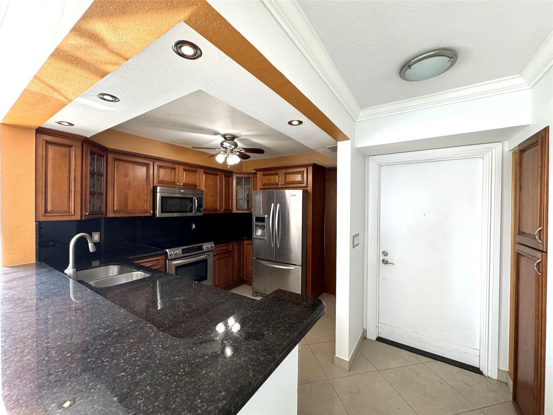 4800 Bayview Drive, Unit 406, Fort Lauderdale, FL 33308 Photo