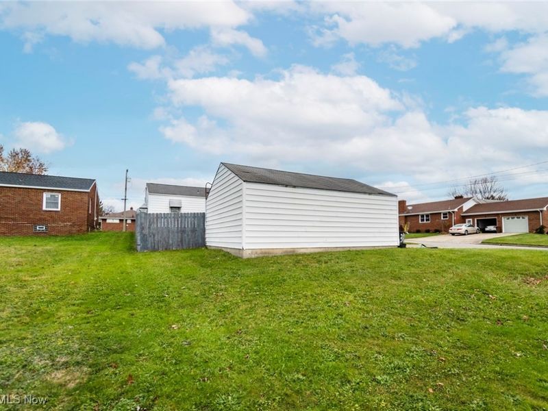 311 Park Drive, Campbell, OH 44405 Photo 7