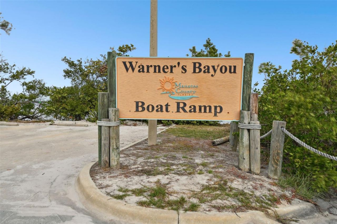 117 Hillcrest Dr, Bradenton, FL 34209 Photo