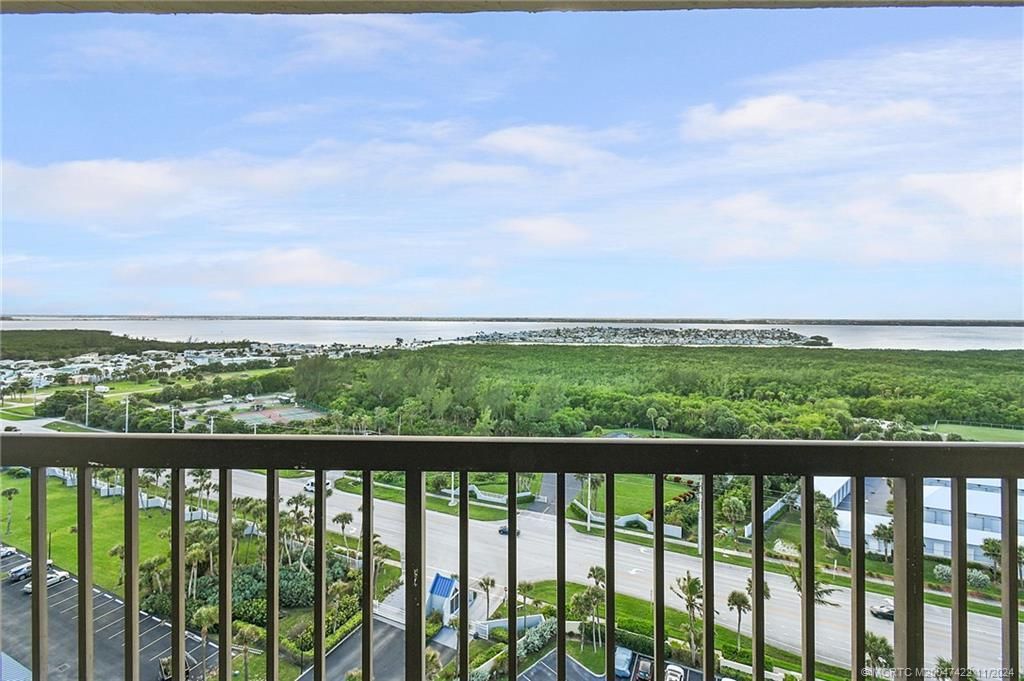 9550 S Ocean Drive, Unit 1610, Jensen Beach, FL 34957 Photo