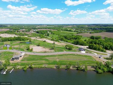 7560 Lake John Drive, Annandale, MN 55302