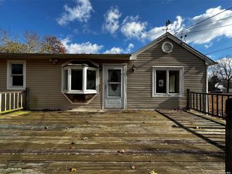 2468 River Road Calverton, NY 11933