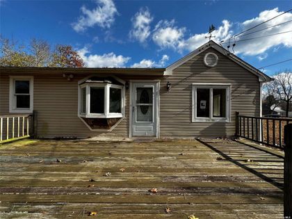 2468 River Road Calverton, NY 11933