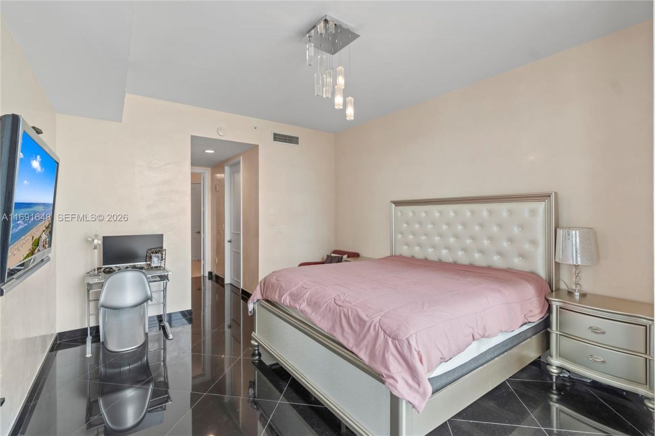 18101 Collins Ave, Unit 1502, Sunny Isles Beach, FL 33160 Photo