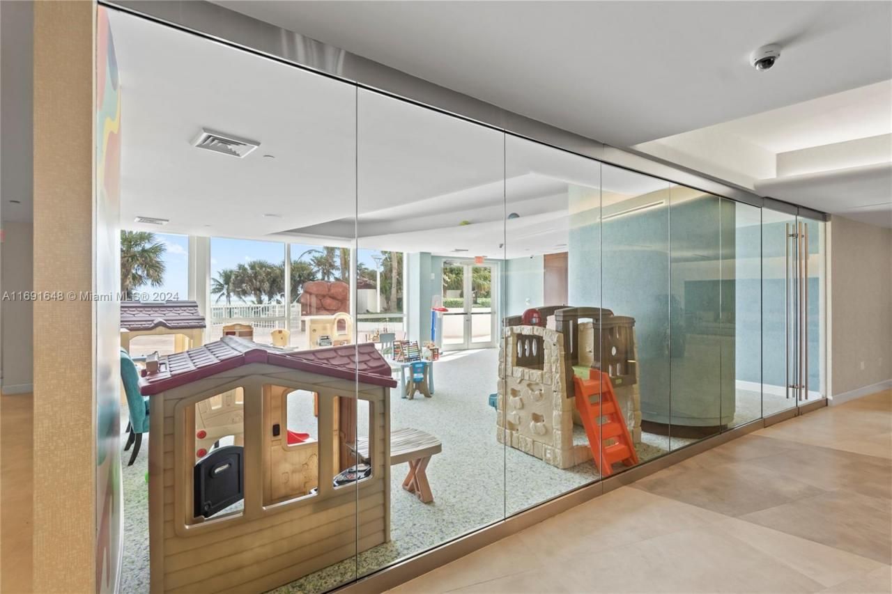 18101 Collins Ave, Unit 1502, Sunny Isles Beach, FL 33160 Photo