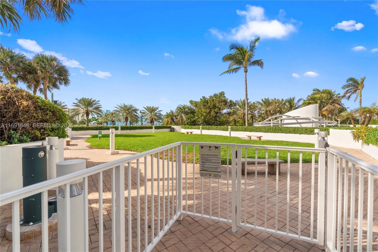 18101 Collins Ave, Unit 1502, Sunny Isles Beach, FL 33160 Photo