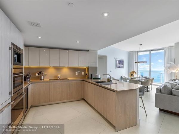 4111 S Ocean Dr, Unit LPH3/5, Hollywood, FL 33019