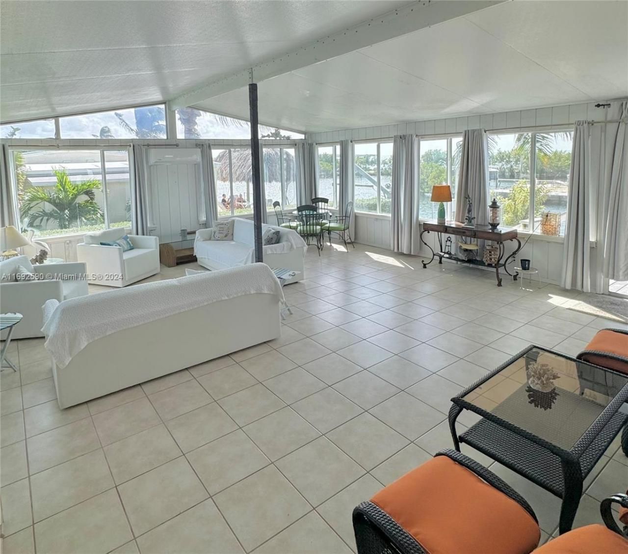 72 Ocean Dr, Key Largo, FL 33037 Photo