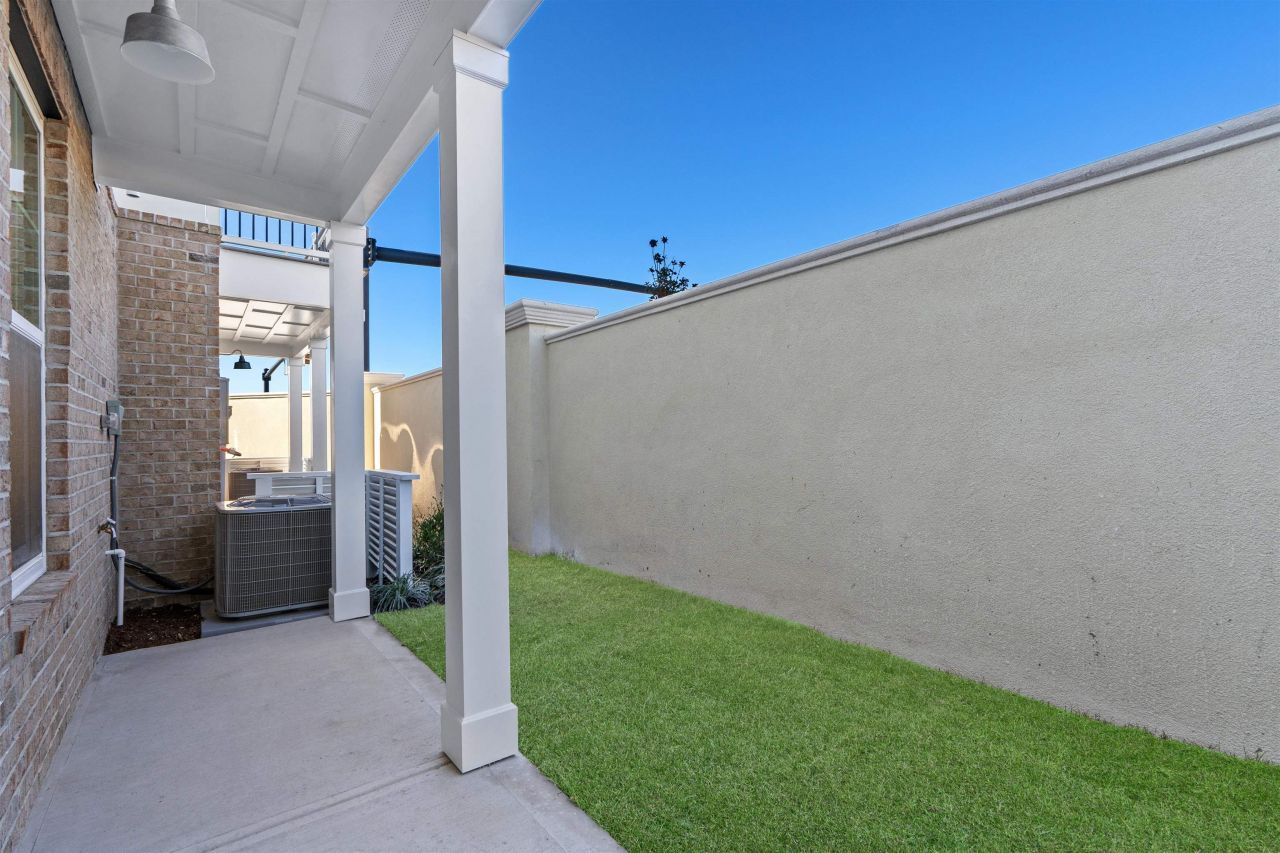 8479 Duke Pl. Photo 39