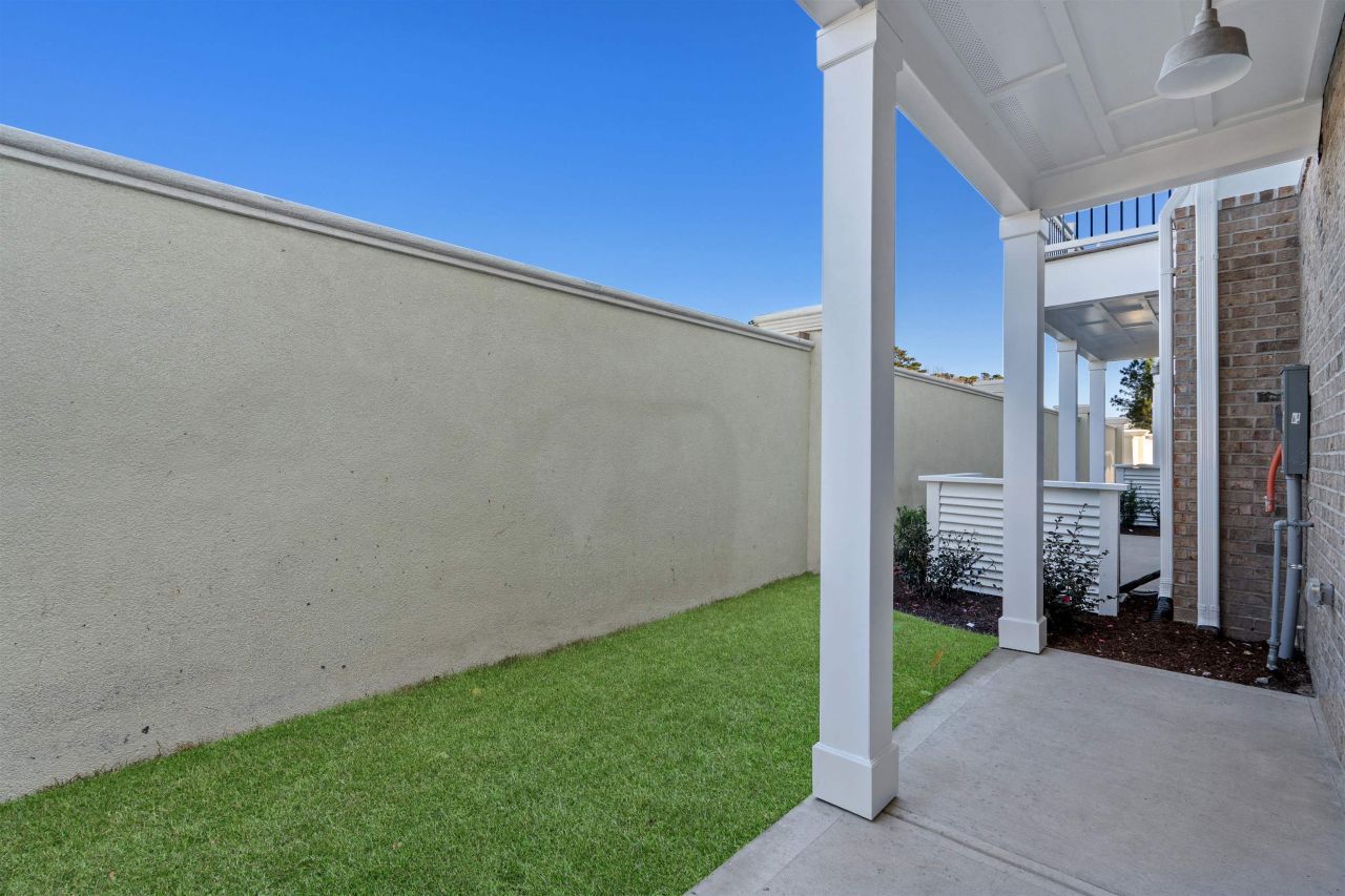 8479 Duke Pl. Photo 40