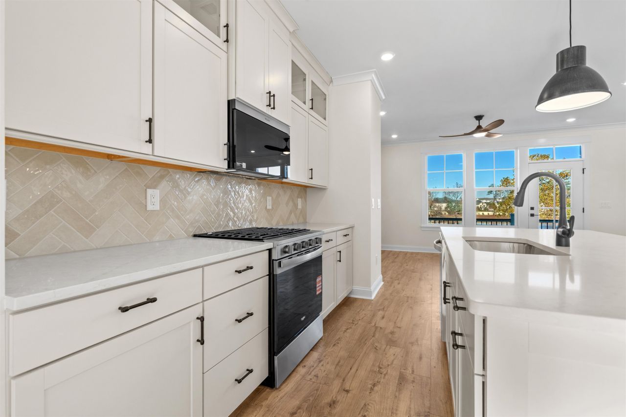 8479 Duke Pl. Photo 7