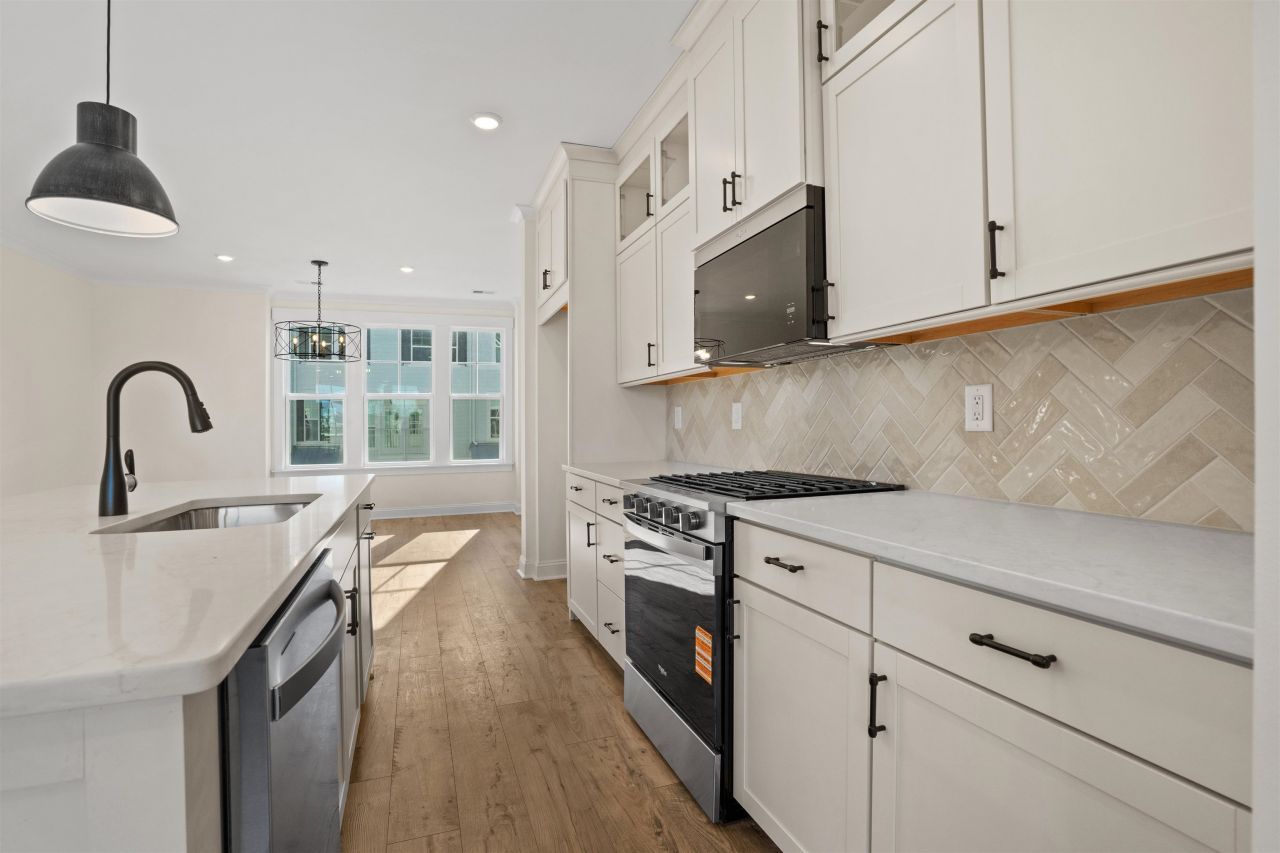 8479 Duke Pl. Photo 8