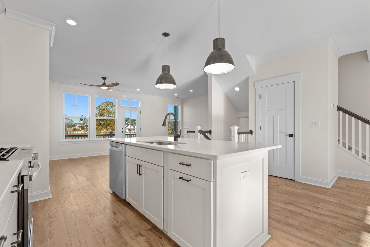 8479 Duke Pl. Photo 9