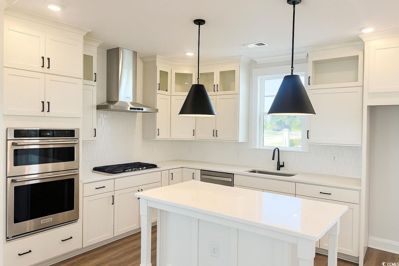 8481 Duke Pl. Photo 2