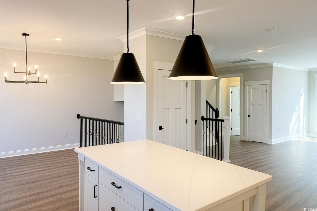 8481 Duke Pl. Photo 3