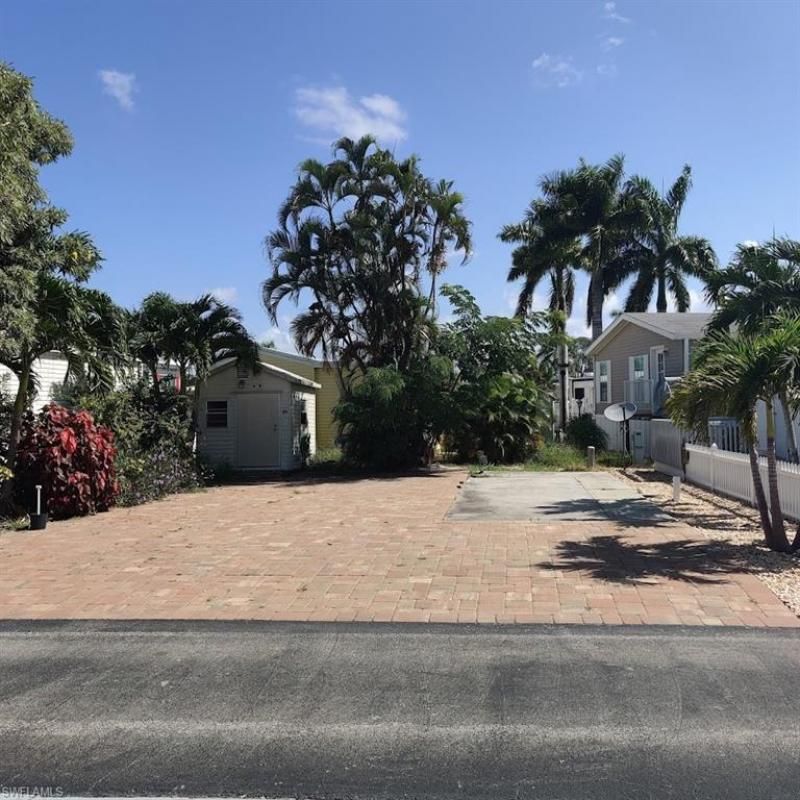 5628 Red Bird Ln, Fort Myers, FL 33908 Photo