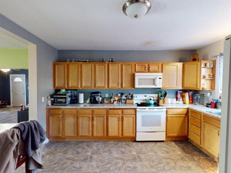 114 W Lincoln Street, Lindsey, OH 43442 Photo 12