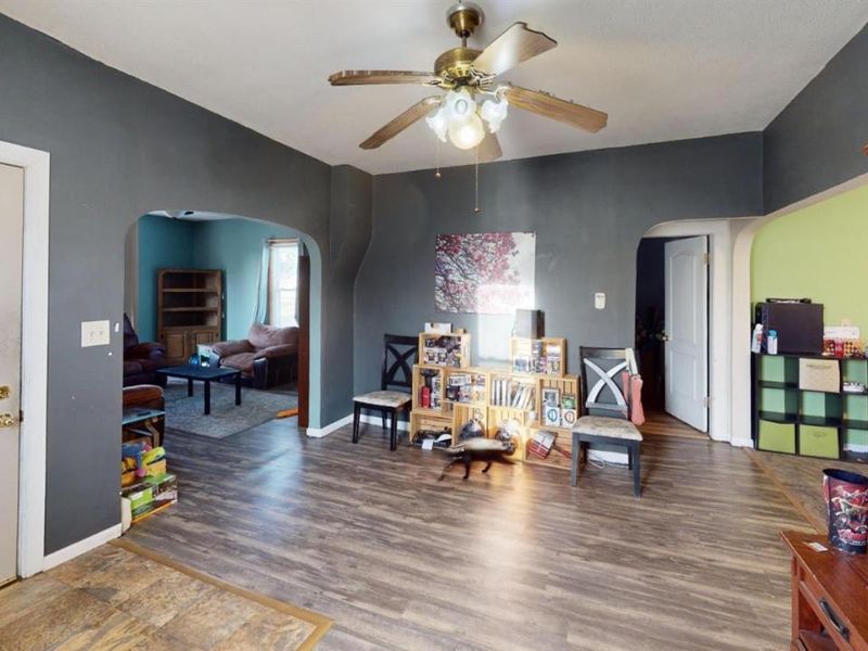 114 W Lincoln Street, Lindsey, OH 43442 Photo 4