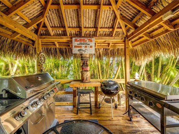 5029 Gulfgate LN, ST. JAMES CITY, FL 33956