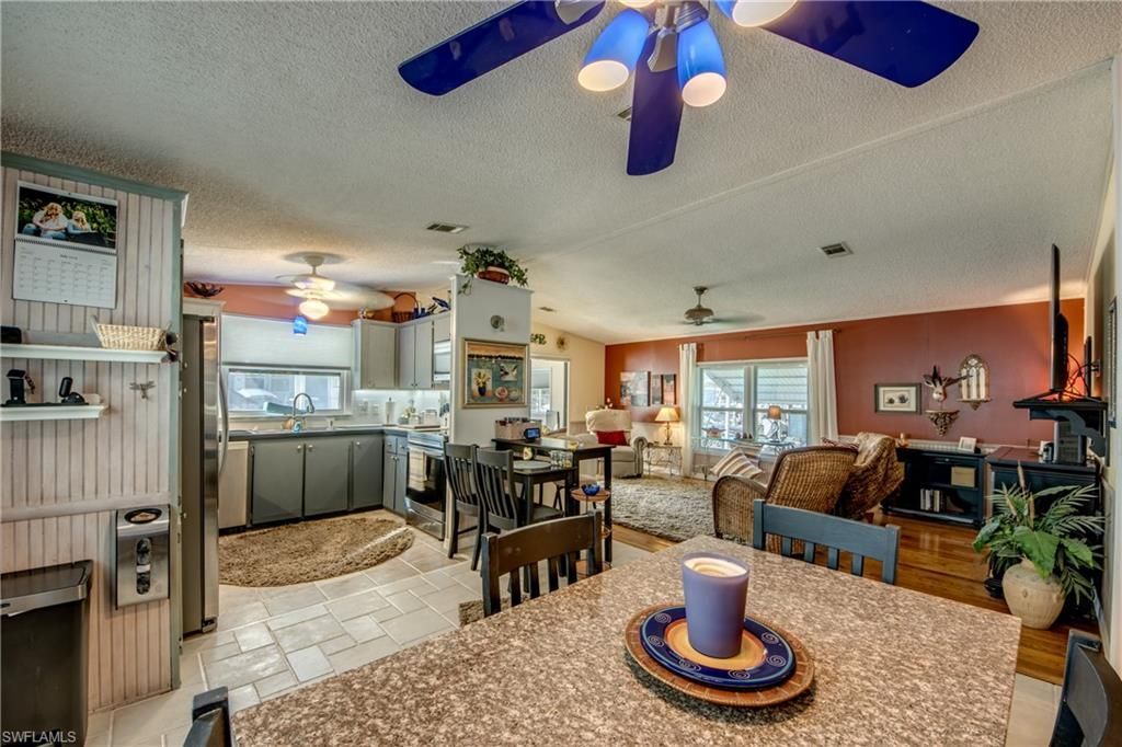 5029 Gulfgate Ln, Saint James City, FL 33956 Photo