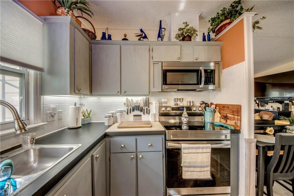 5029 Gulfgate Ln, Saint James City, FL 33956 Photo