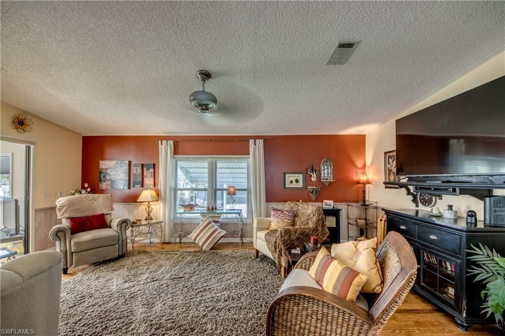 5029 Gulfgate Ln, Saint James City, FL 33956 Photo