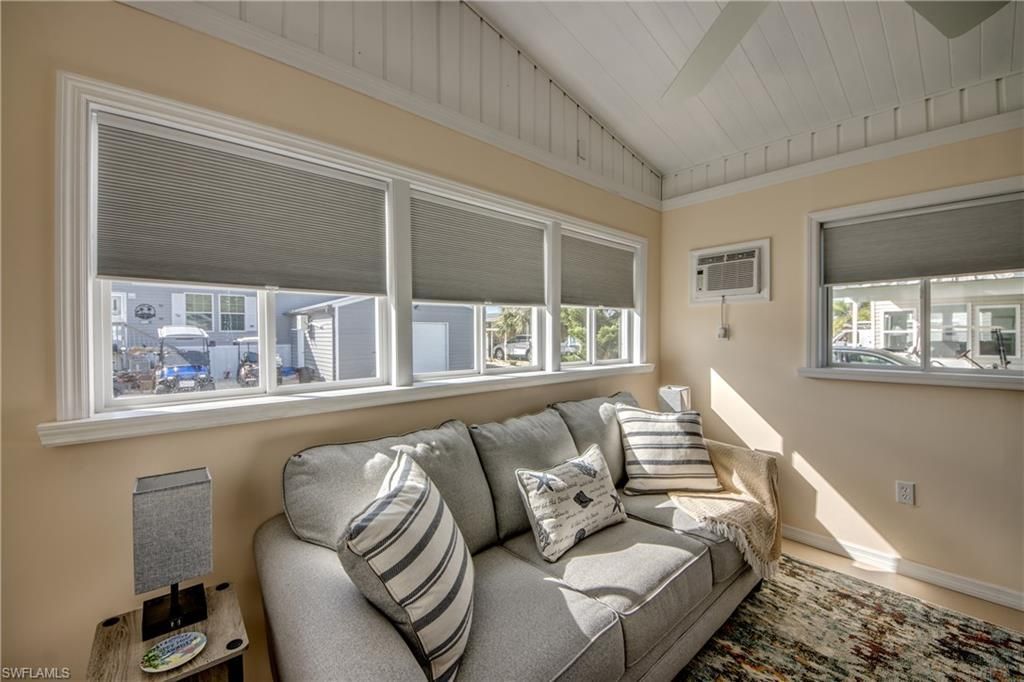 5029 Gulfgate Ln, Saint James City, FL 33956 Photo