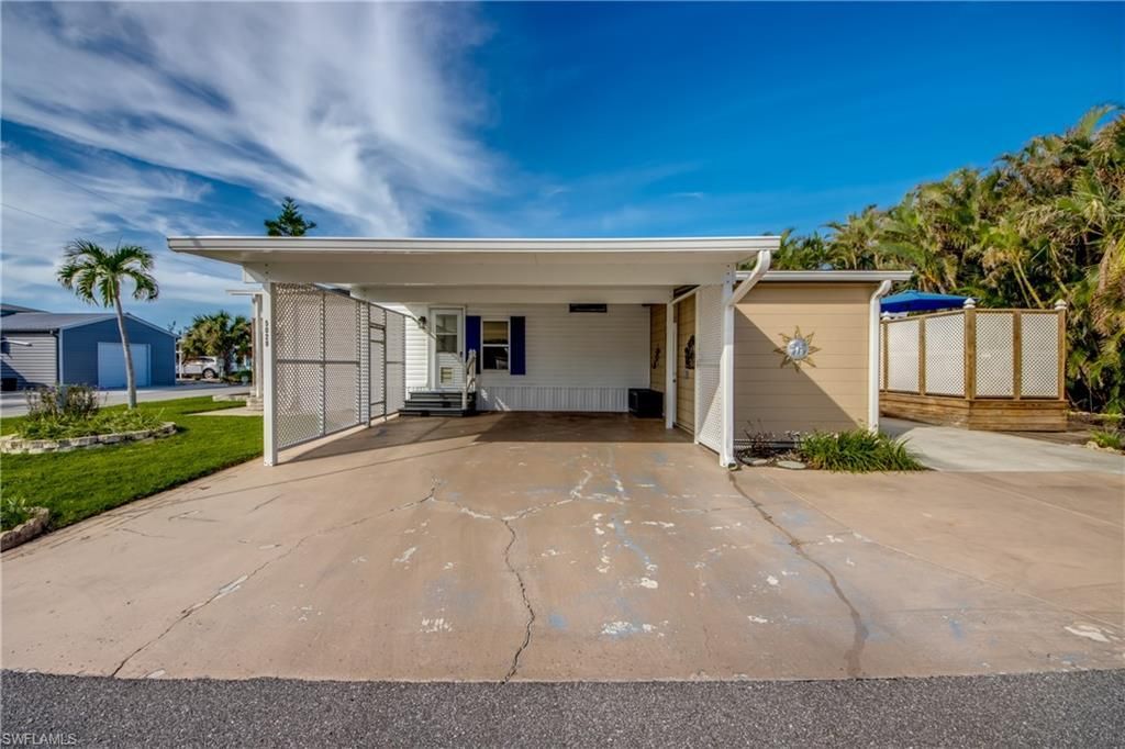 5029 Gulfgate Ln, Saint James City, FL 33956 Photo