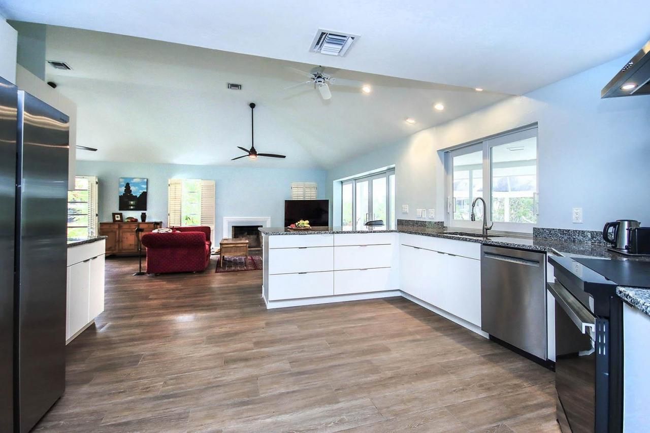 9436 Yucca Ct, Sanibel, FL 33957 Photo