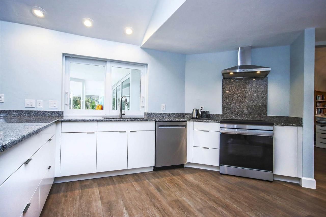 9436 Yucca Ct, Sanibel, FL 33957 Photo