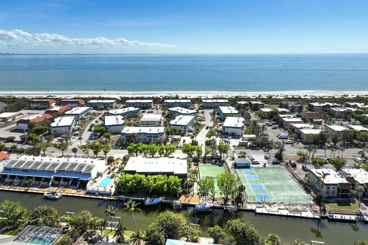 827 East Gulf Dr, Unit M7, Sanibel, FL 33957 Photo