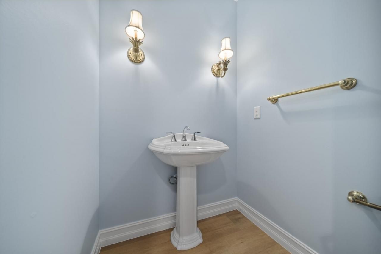 5669 Baltusrol Court, Unit 2A, Sanibel, FL 33957 Photo