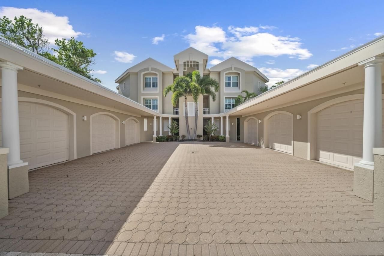5669 Baltusrol Court, Unit 2A, Sanibel, FL 33957 Photo