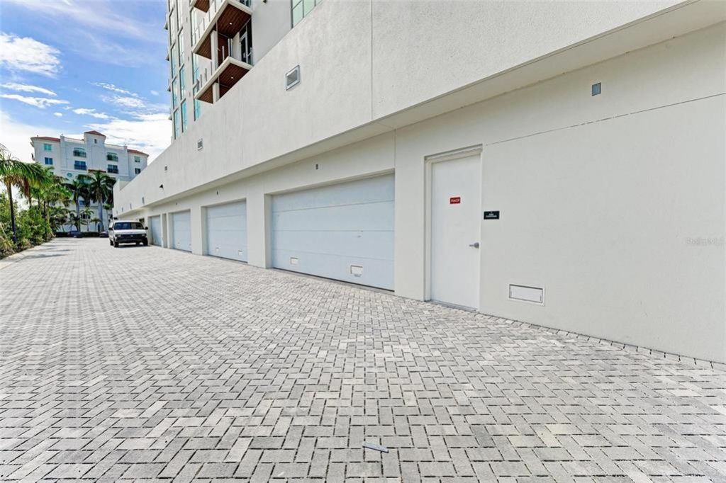 111 Golden Gate Point, Unit 402, Sarasota, FL 34236 Photo