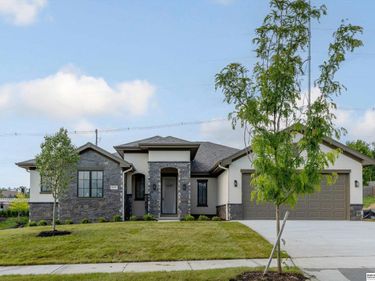 8646 Loveland Estates Court, Omaha, NE 68124