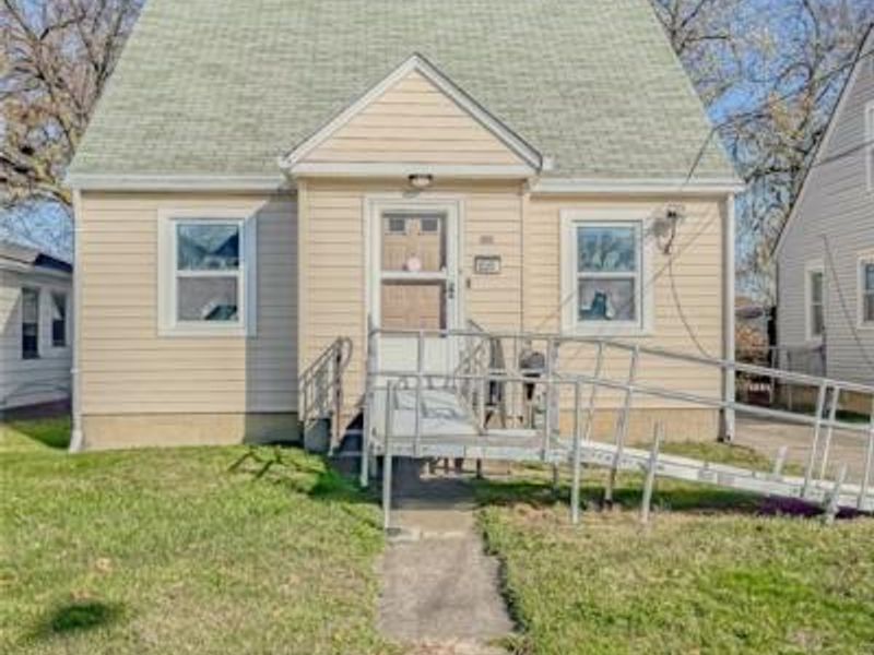 1330 W 18th Street, Lorain, OH 44052 Photo 1