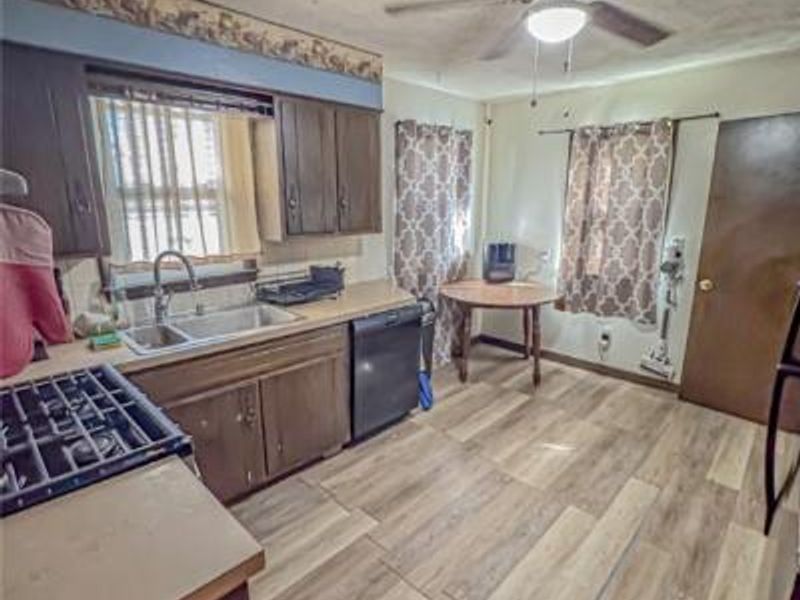 1330 W 18th Street, Lorain, OH 44052 Photo 10