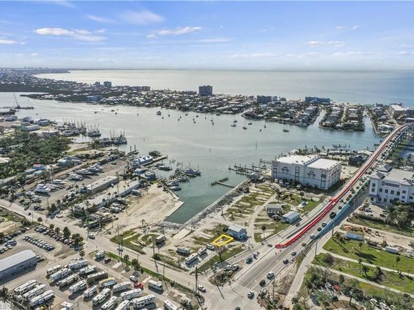 19281 #36 San Carlos BLVD, FORT MYERS BEACH, FL 33931