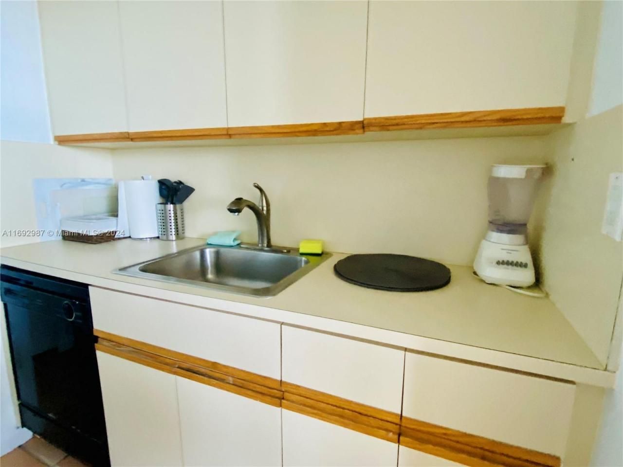 Please Call For Address, Unit 1115, Miami Beach, FL 33139 Photo